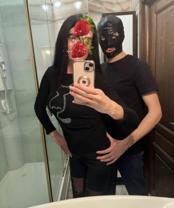 Открой для себя новые грани удовольствия со мной. Как опытная проститутка, я предлагаю широкий спектр услуг, которые сделают нашу встречу незабываемой. Живу в Москве, всегда рада встречам в уютной обстановке. Фото и отзывы доступны, чтобы ты мог увидеть, насколько я привлекательна и профессиональна. Вырази свои самые сокровенные желания, и я окажу тебе нежность и страсть, которые ты заслуживаешь. 💋💫 Яна